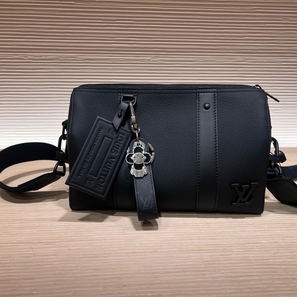 Louis Vuitton Black Men's Bag